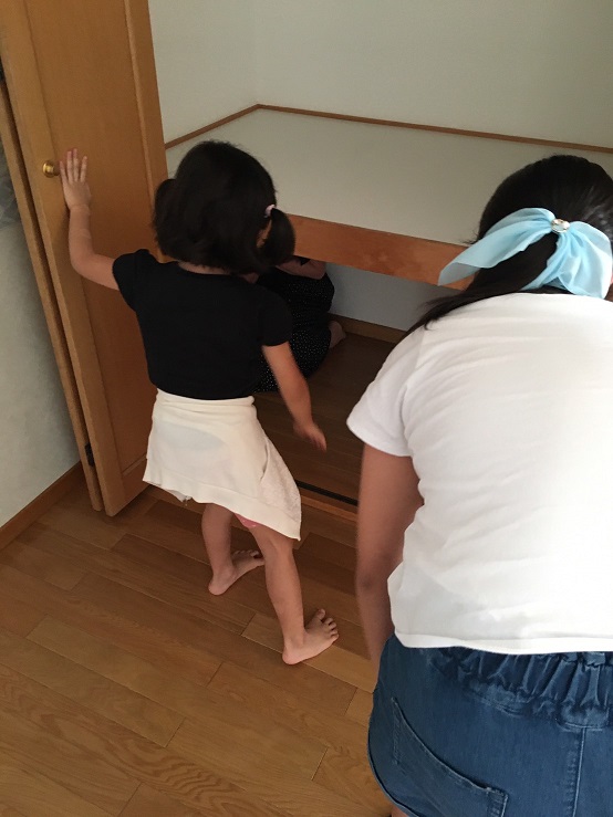 Hide and Seek（英語でかくれんぼ）